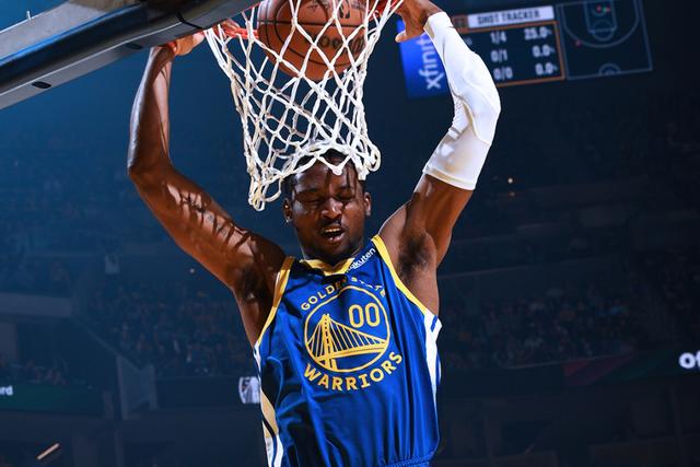 出色发挥引发热议！，费德勒在皇家马德里比赛中反败为胜比赛高潮迭起的简单介绍-九游体育app