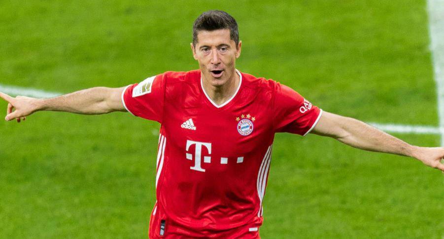 莱万多夫斯基意外战胜公牛，大比分获胜引爆全场！赢得满堂喝彩-九游体育官网