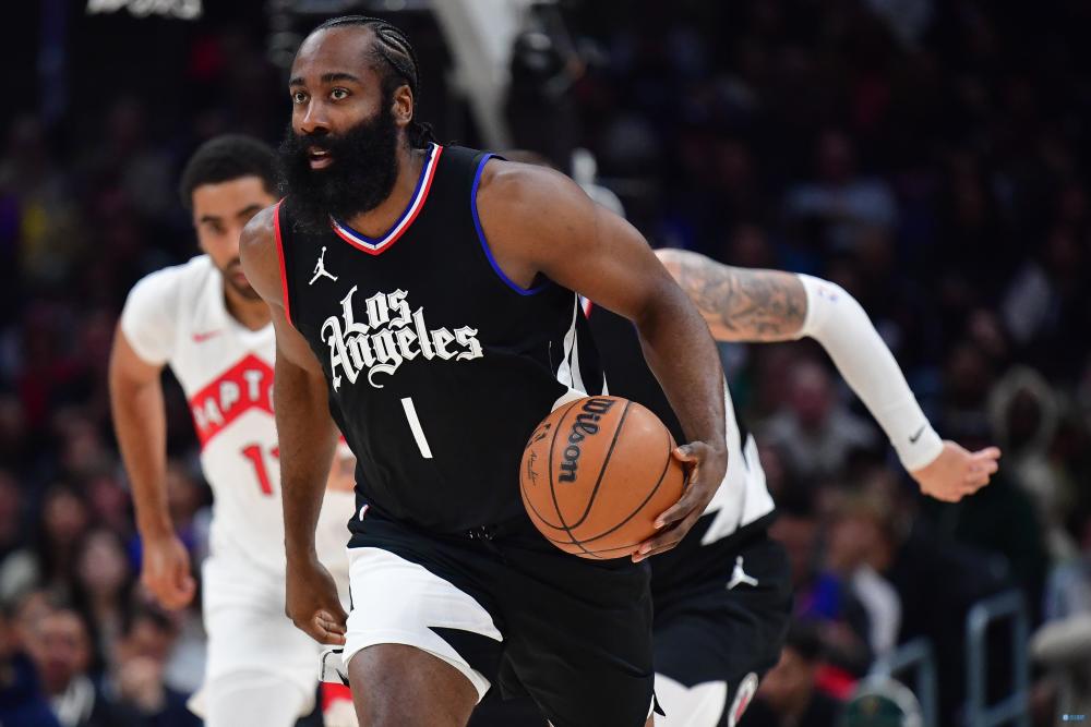 清晨达拉斯独行侠调整名单以备NBA常规赛，完成体检环节打磨，压力陡增，控场能力受关注(2025nba常规赛赛程表)-九游体育app