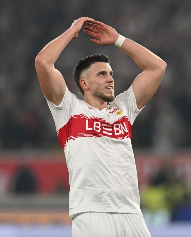 转折点！法兰克福主帅复盘，西甲今夜攻防权衡，压力陡增，临场指挥获称赞(德甲联赛盘路特点和投注策略第十五章解析)-九游体育