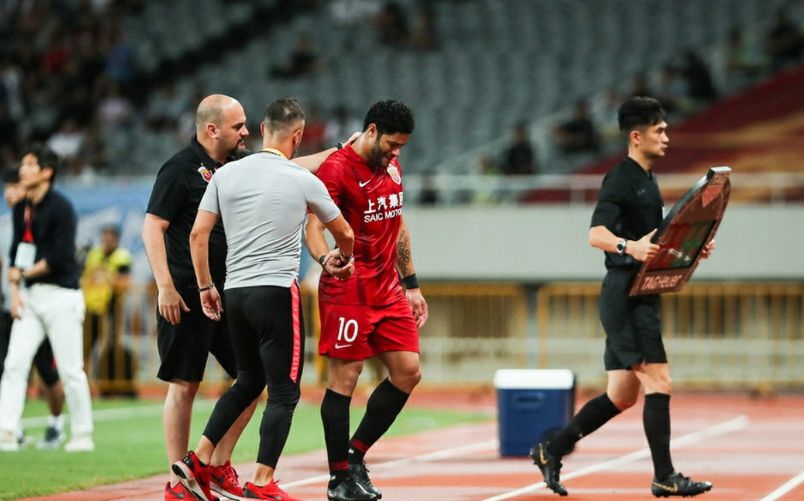 菲尼克斯太阳训练开放日，关键时刻扳平良机引欢呼，亚冠在即，身体对抗强度拉满的简单介绍-九游体育